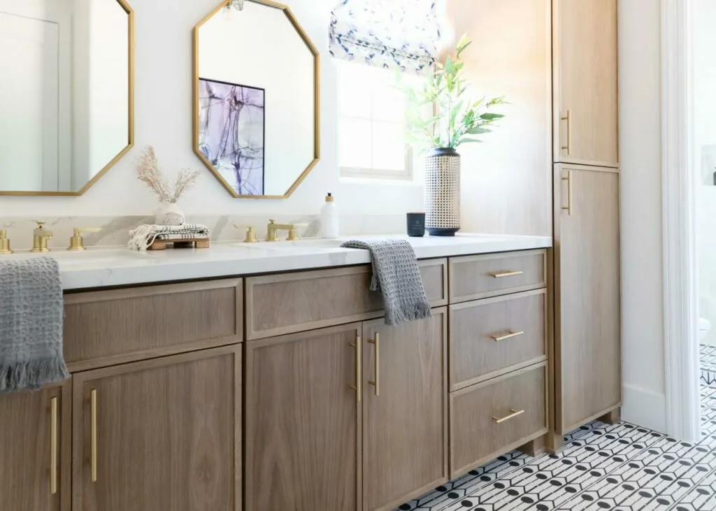 bathroom cabinets